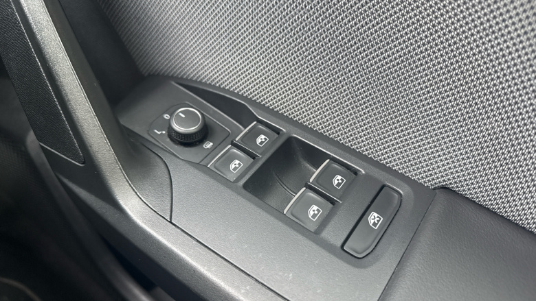 SEAT Leon 1.5 TSI EVO SE Dynamic 5dr Petrol Hatchback